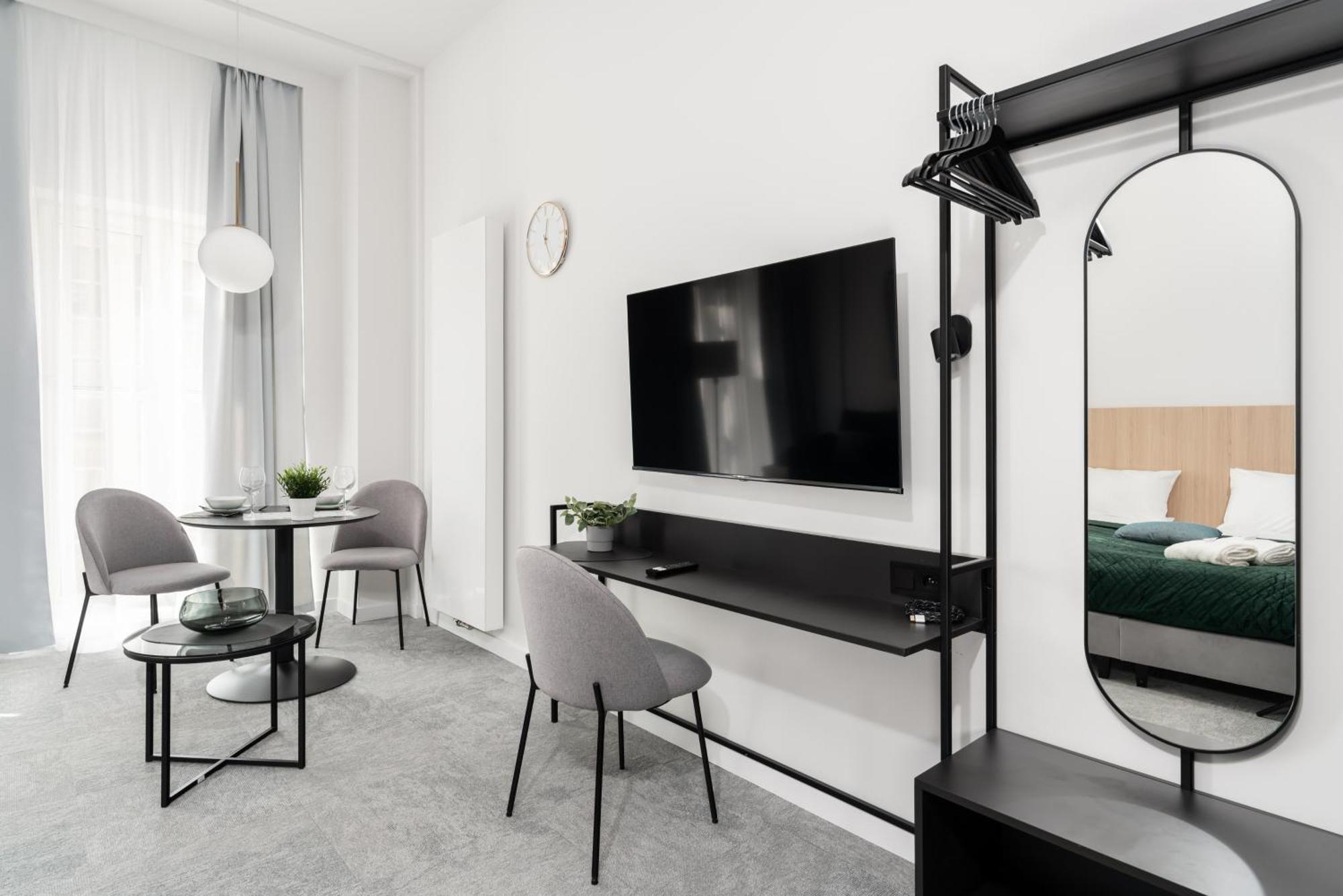 Citycenter Sauna & Fitness Apartments Podgorna By Renters Prestige Poznan Ngoại thất bức ảnh